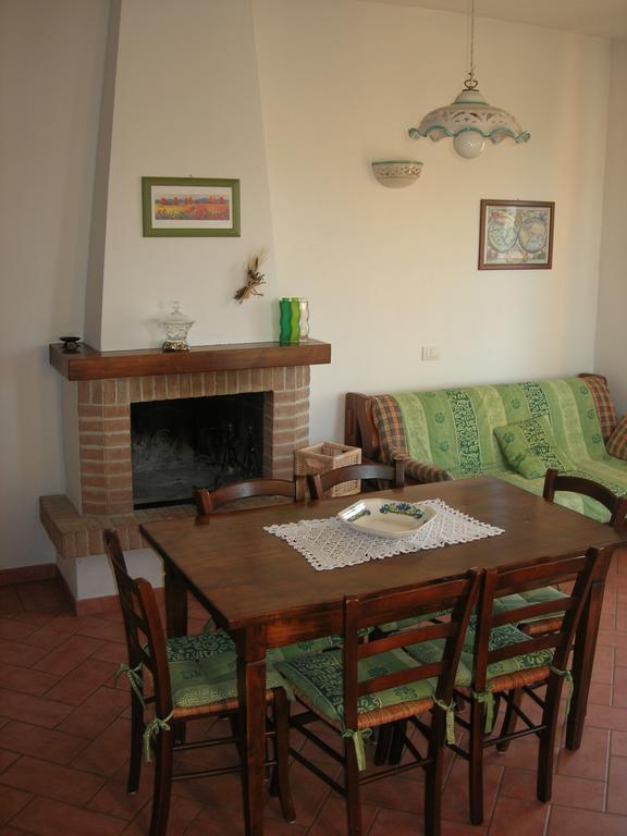Agriturismo La Valle Del Sole Castiglione dʼOrcia Pokoj fotografie