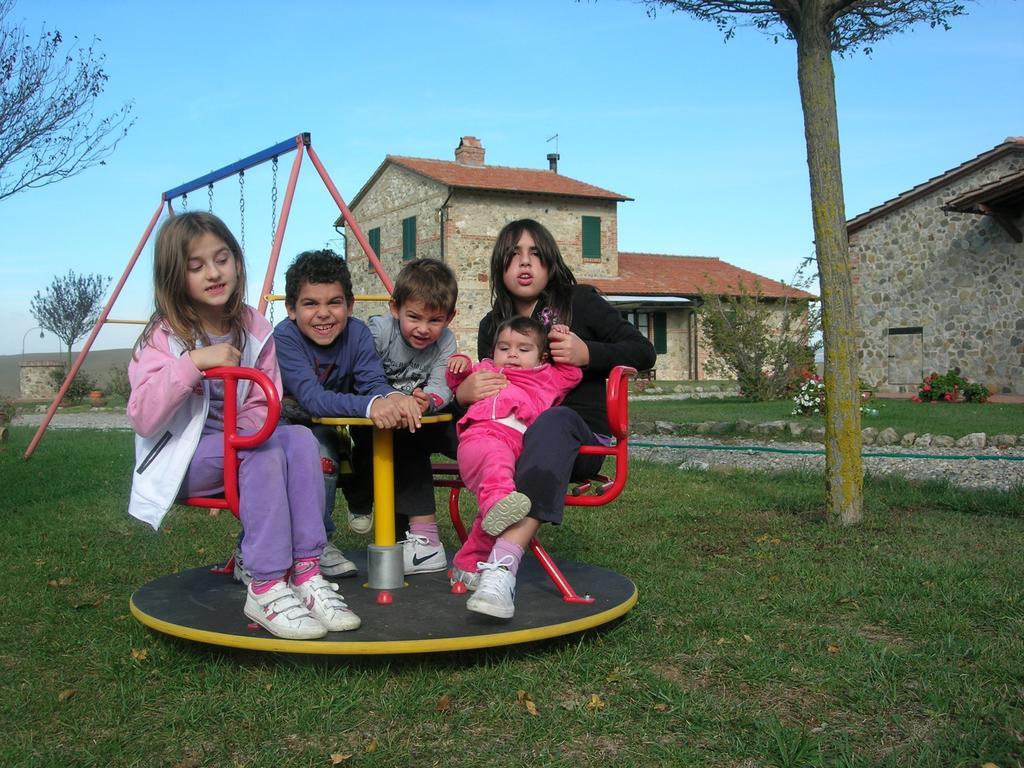 Agriturismo La Valle Del Sole Castiglione dʼOrcia Exteriér fotografie